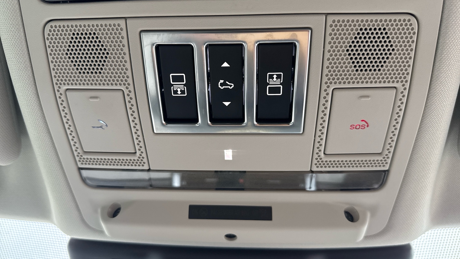 Used Land Rover Discovery 2025 for sale - 76612509: Photo 36