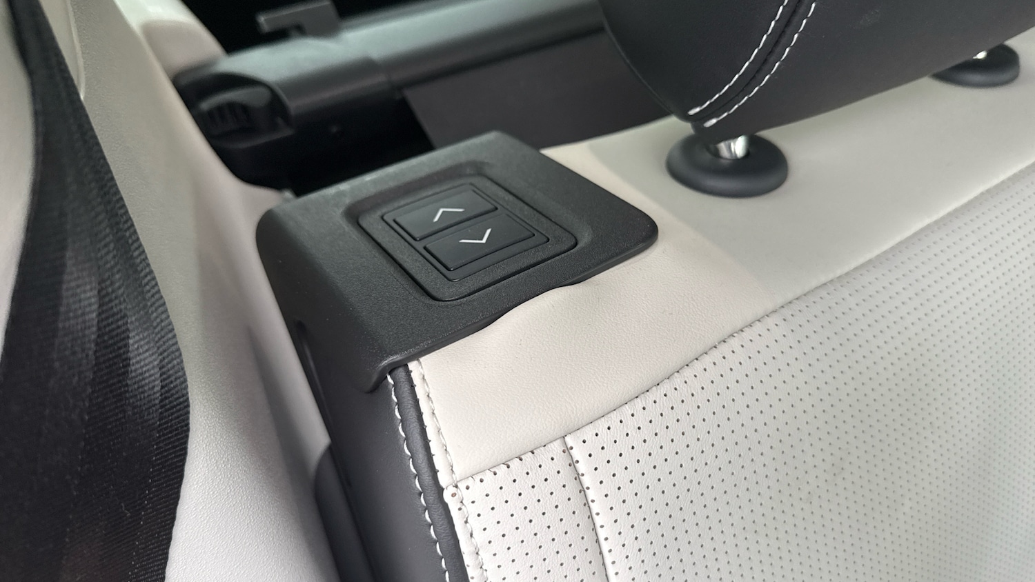 Used Land Rover Discovery 2025 for sale - 76612509: Photo 39