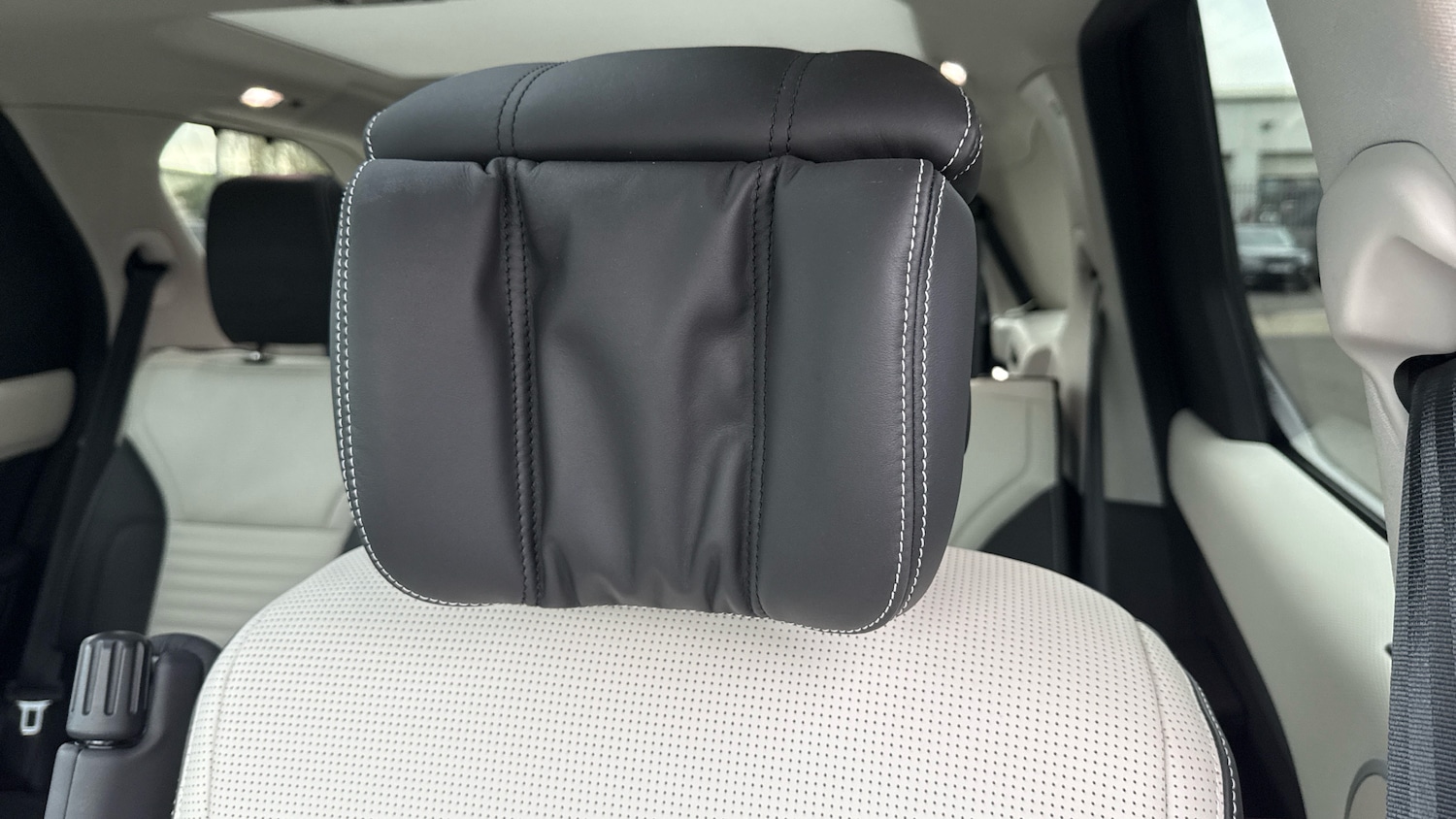 Used Land Rover Discovery 2025 for sale - 76612509: Photo 46