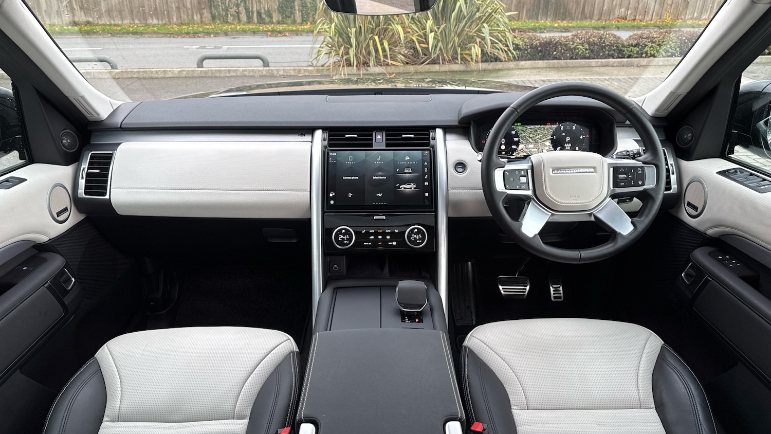 Used Land Rover Discovery 2025 for sale - 76612509: Photo 9