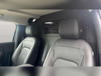 Used Land Rover Defender 2023 for sale - 78067405: Photo