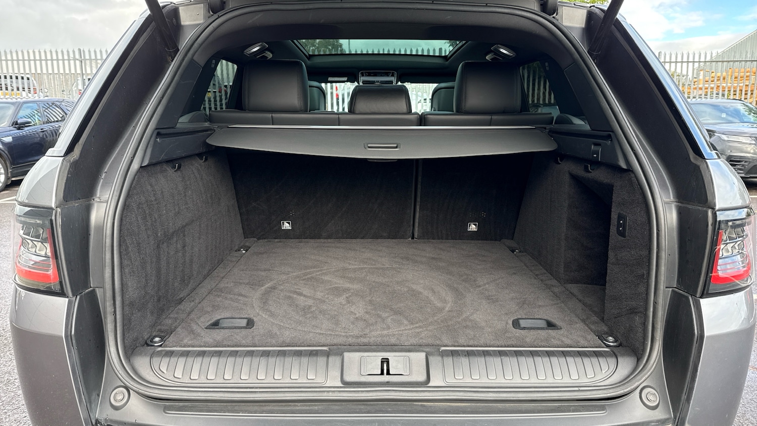 Used Land Rover Range Rover Sport 2019 for sale - 76362843: Photo 10