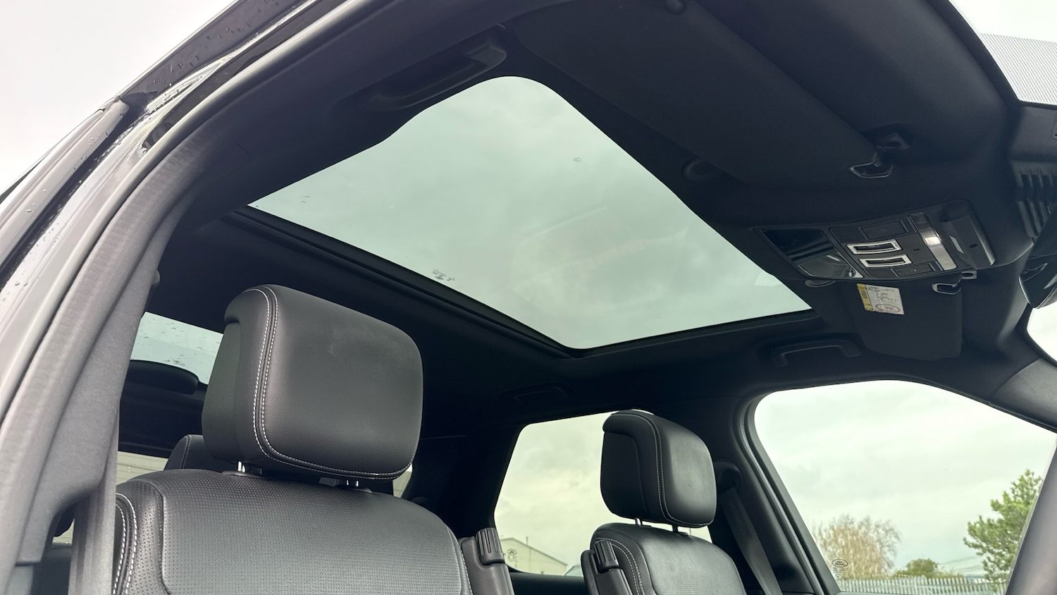 Used Land Rover Discovery 2022 for sale - 77915887: Photo 21