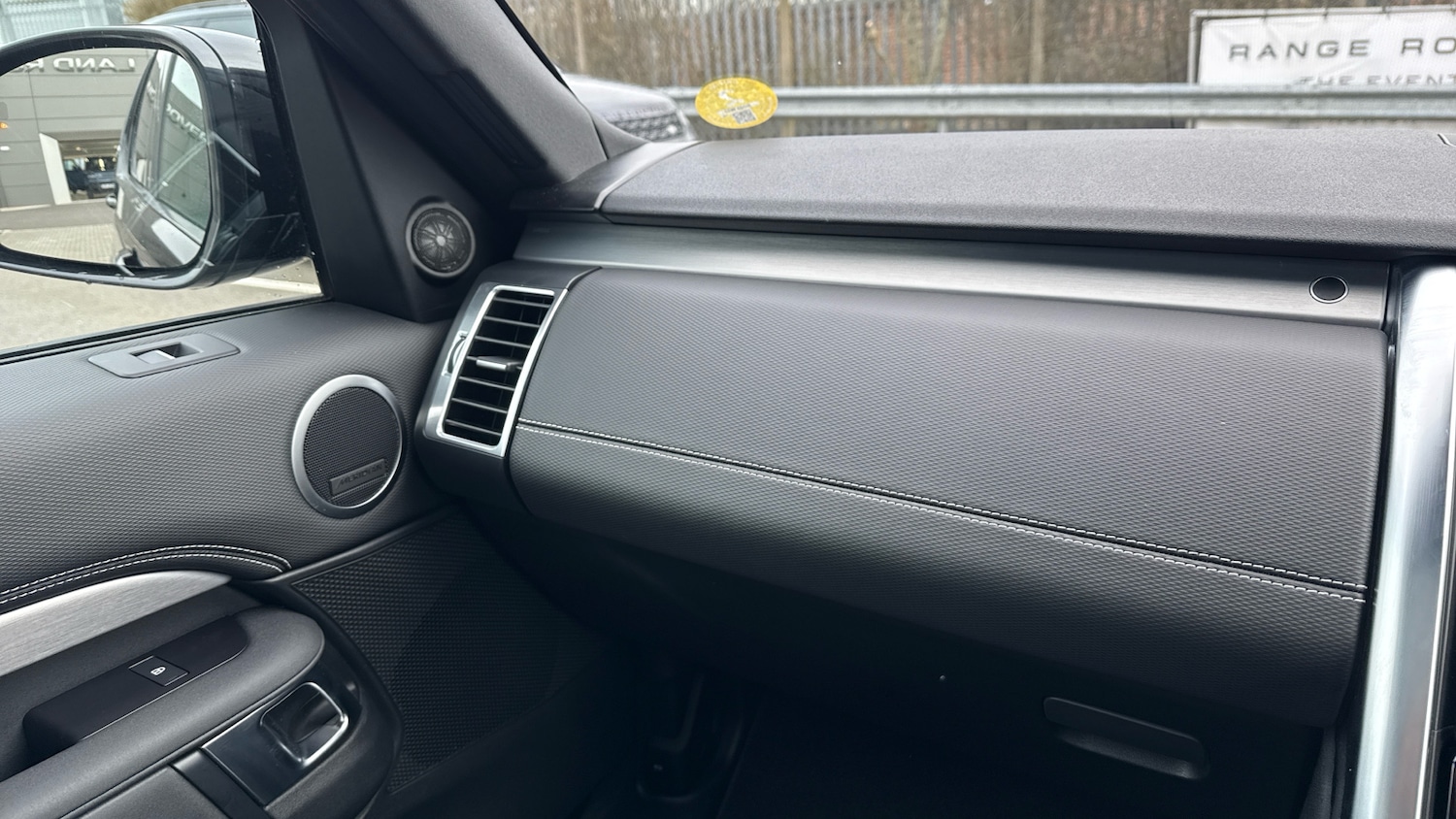 Used Land Rover Discovery 2022 for sale - 77915887: Photo 26