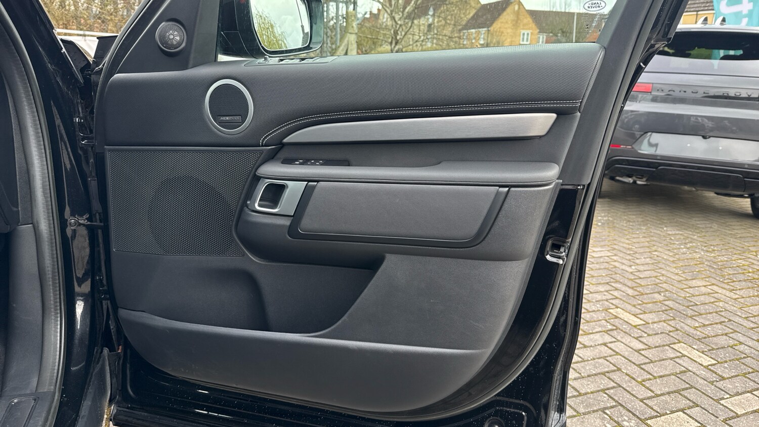 Used Land Rover Discovery 2022 for sale - 77915887: Photo 29