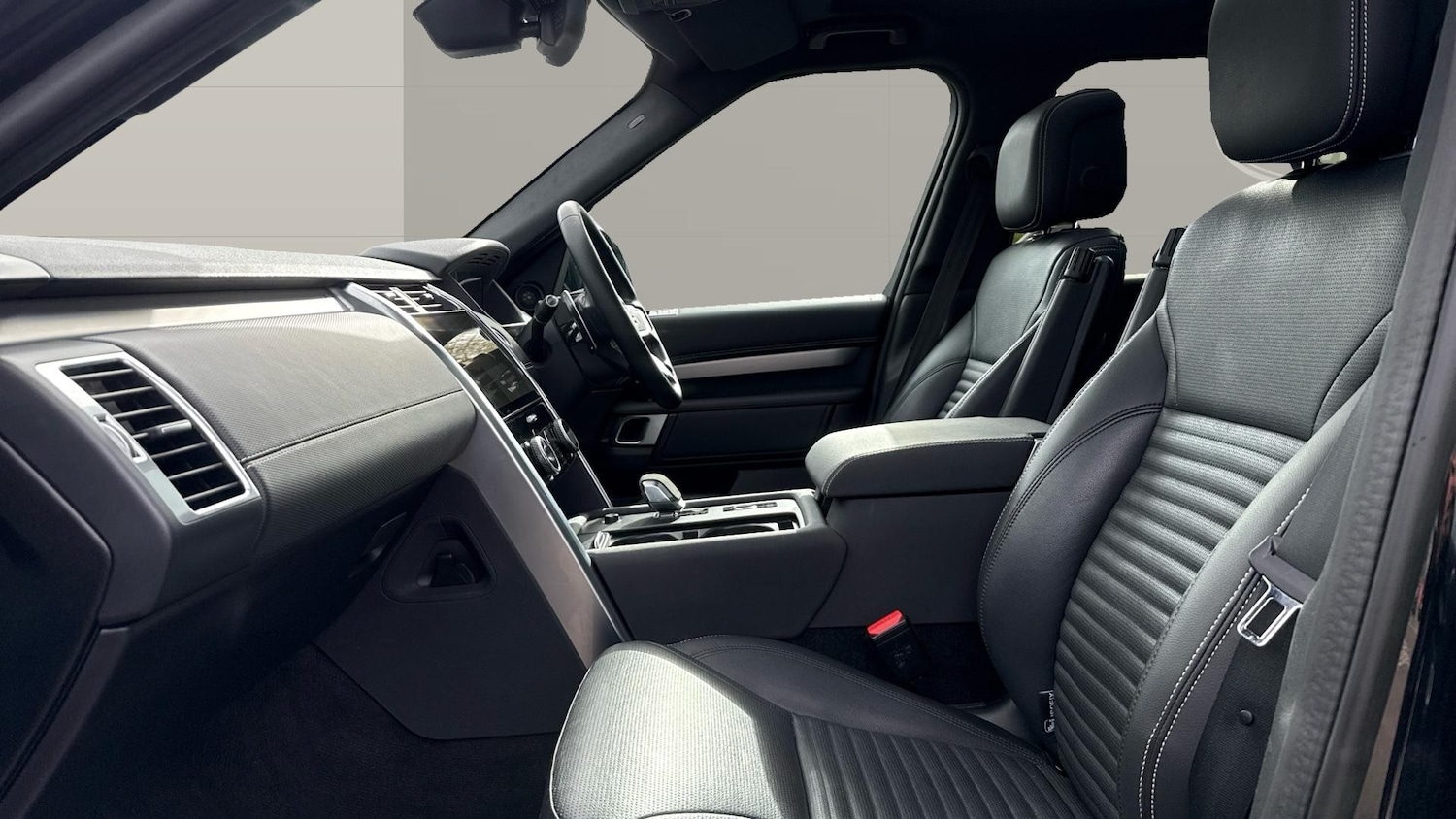 Used Land Rover Discovery 2022 for sale - 77915887: Photo 3