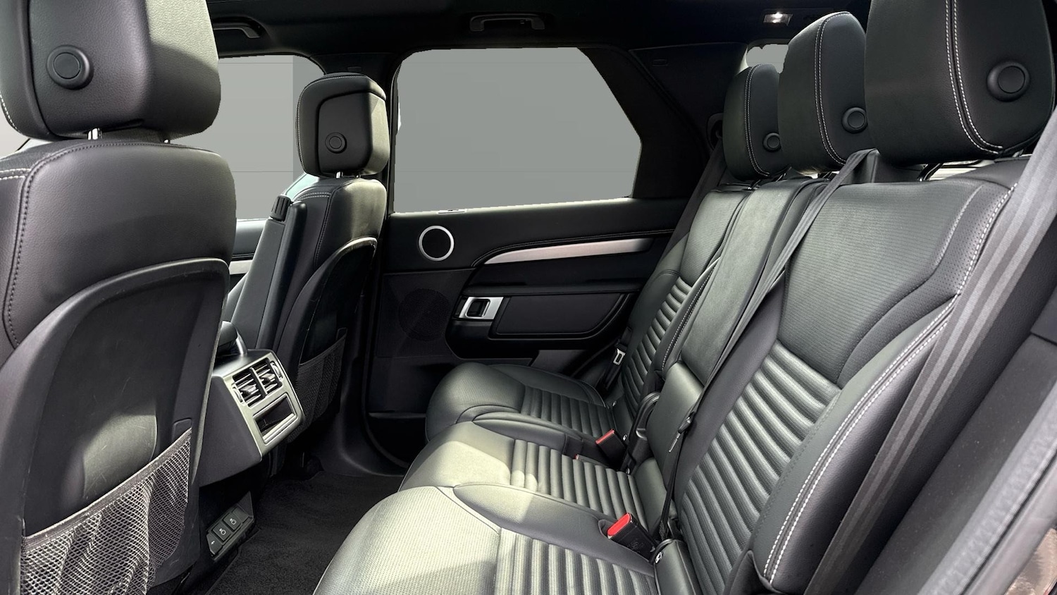 Used Land Rover Discovery 2022 for sale - 77915887: Photo 4