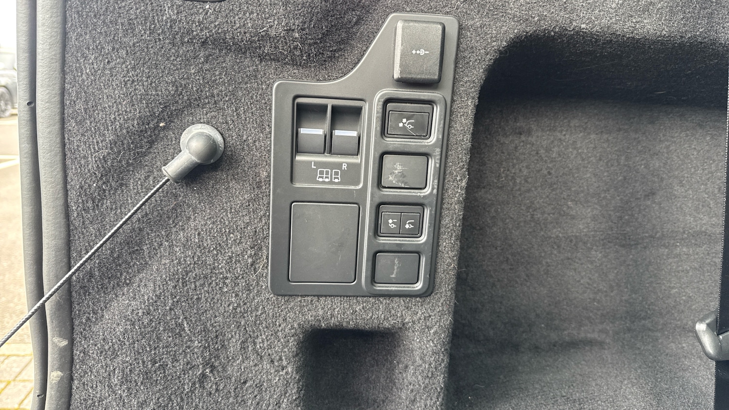 Used Land Rover Discovery 2022 for sale - 77915887: Photo 41