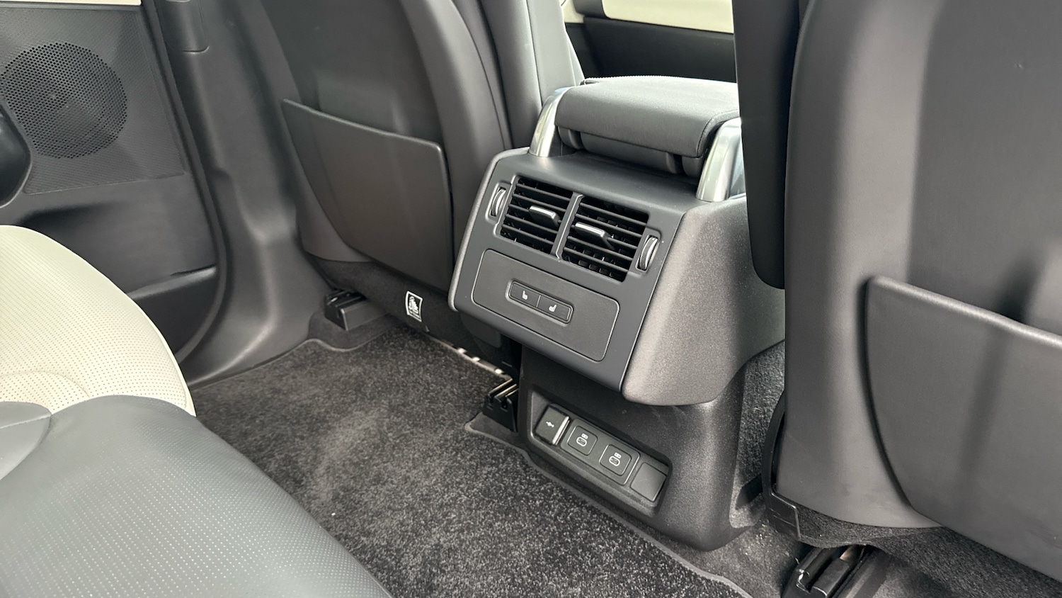 Used Land Rover Discovery 2025 for sale - 76777926: Photo 18