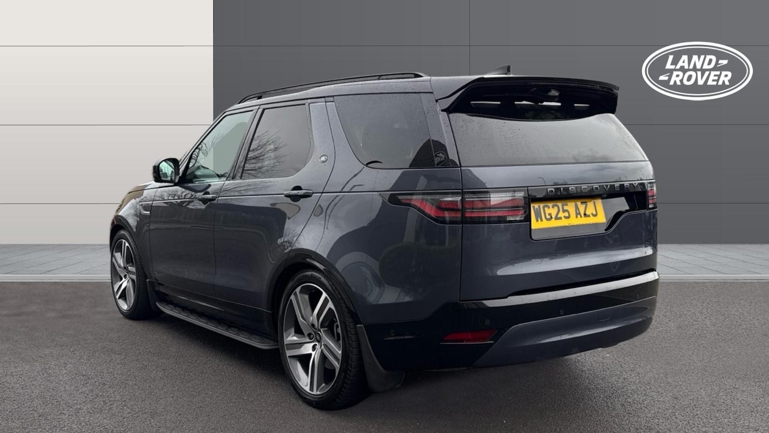 Used Land Rover Discovery 2025 for sale - 76777926: Photo 2