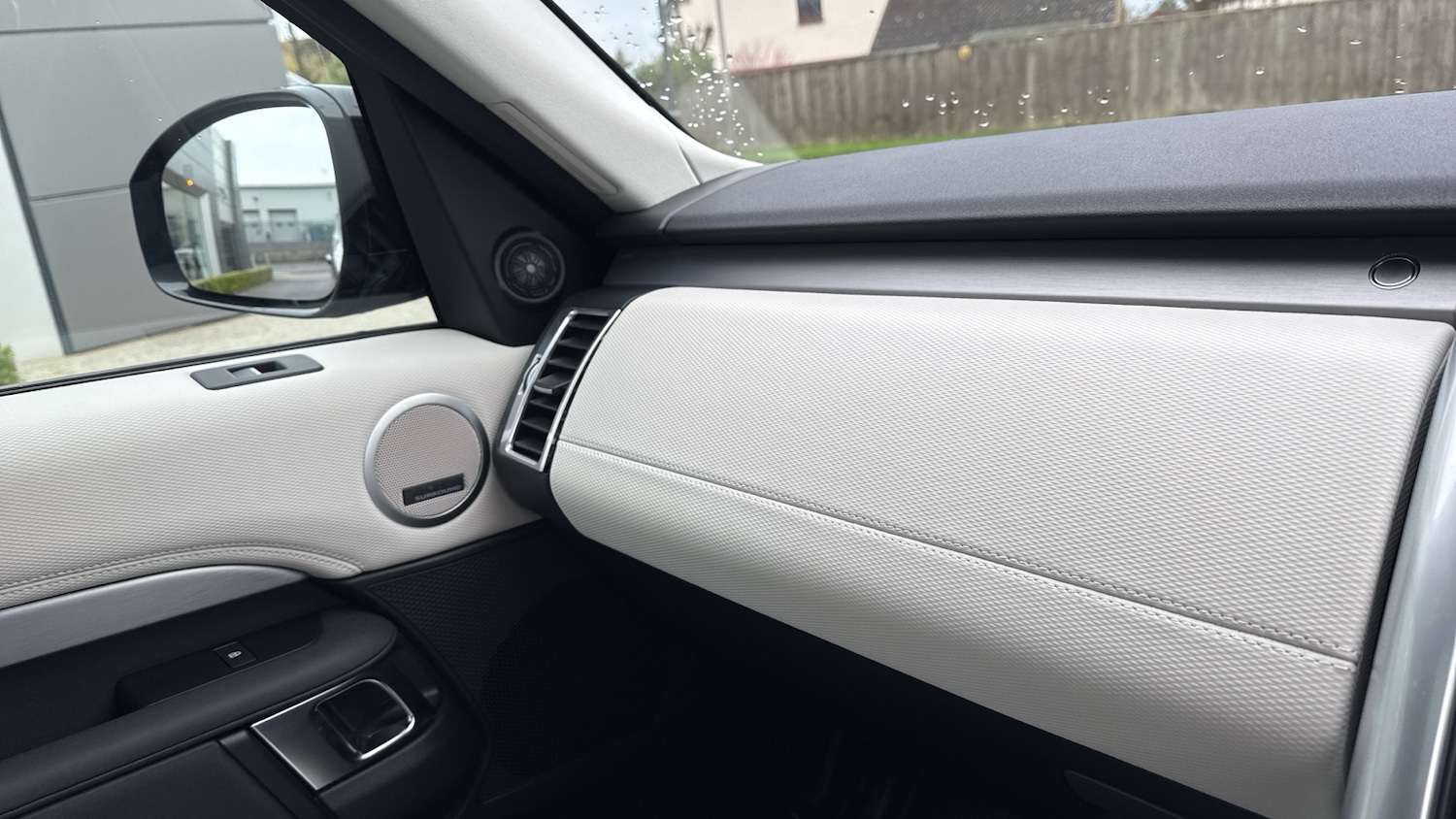 Used Land Rover Discovery 2025 for sale - 76777926: Photo 26