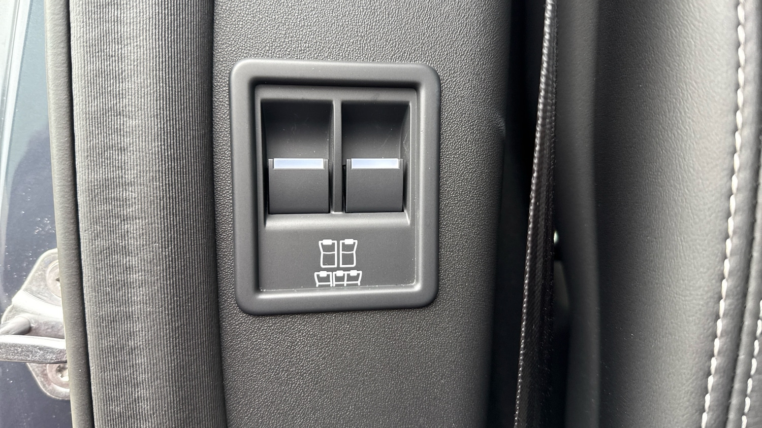 Used Land Rover Discovery 2025 for sale - 76777926: Photo 41