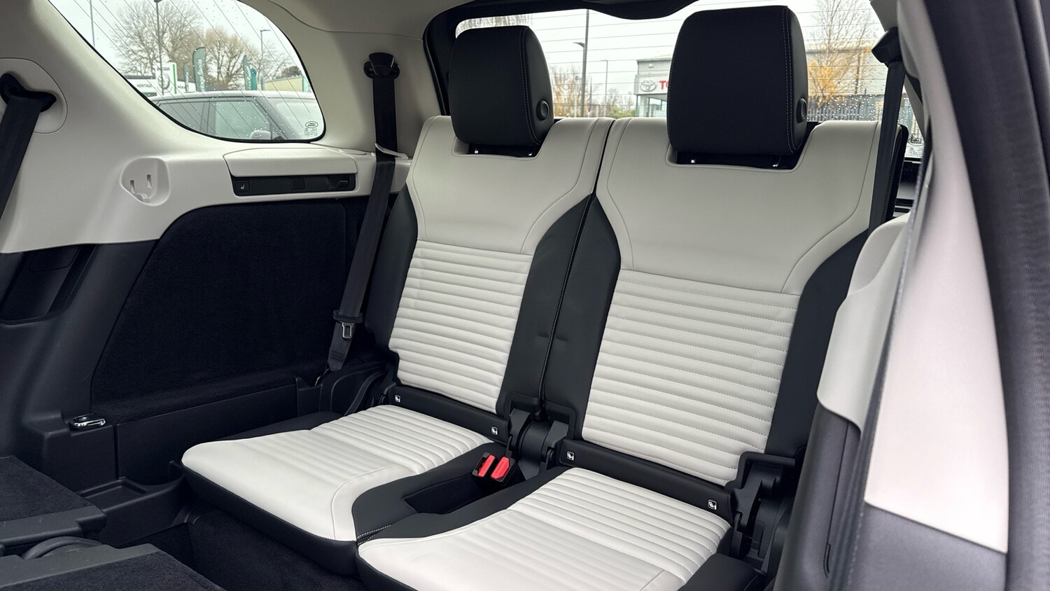 Used Land Rover Discovery 2025 for sale - 76777926: Photo 47