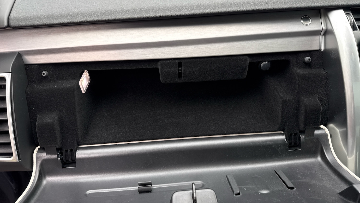 Used Land Rover Discovery 2025 for sale - 76777926: Photo 51