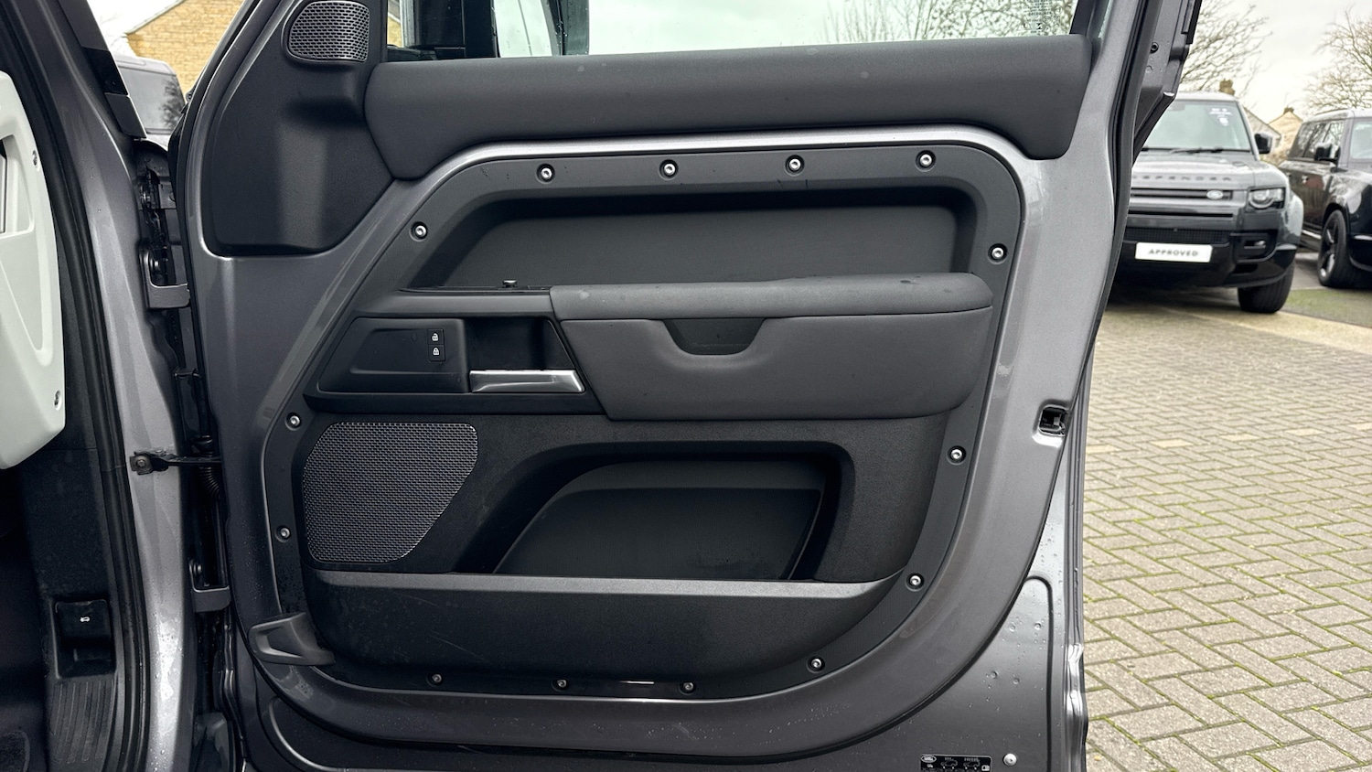 Used Land Rover Defender 2020 for sale - 76891601: Photo 29