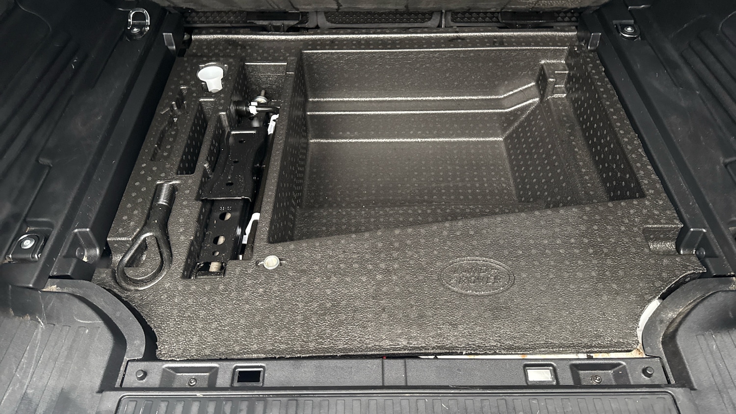 Used Land Rover Defender 2020 for sale - 76891601: Photo 42