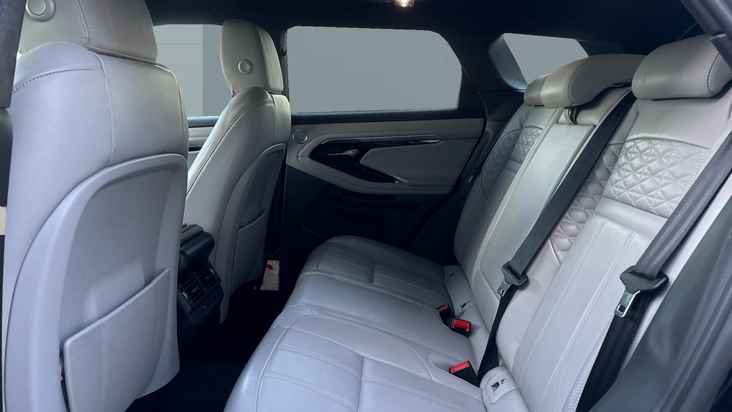 Used Land Rover Range Rover Evoque 2021 for sale - 77124989: Photo 4