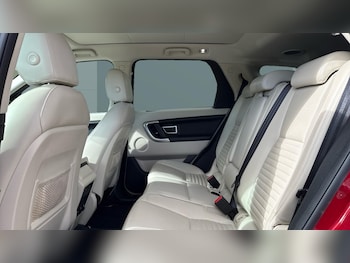 Used Land Rover Discovery Sport 2017 for sale - 79594162: Photo