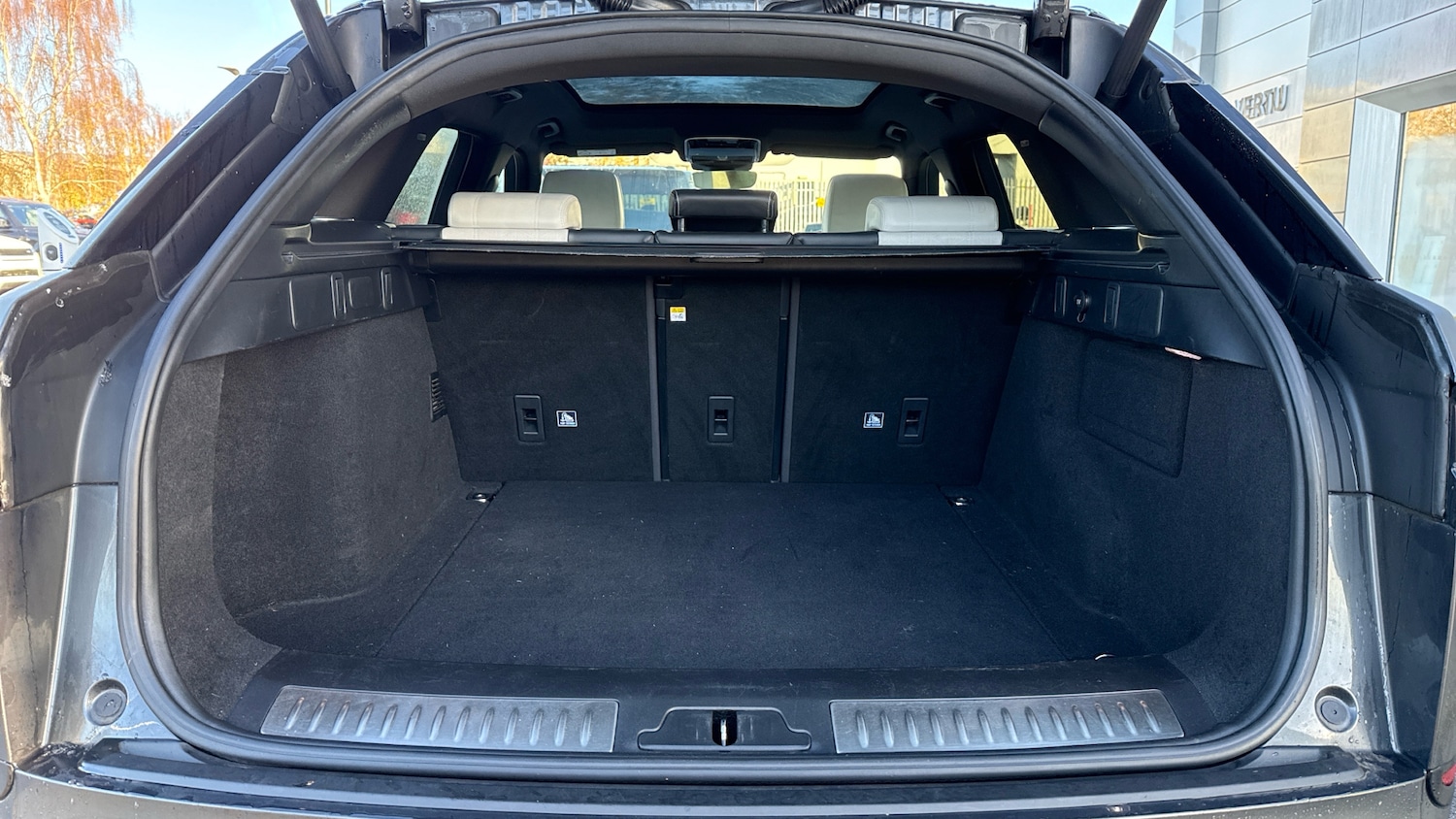 Used Land Rover Range Rover Velar 2020 for sale - 76884733: Photo 10