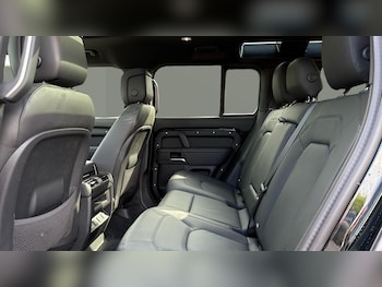 Used Land Rover Defender 2025 for sale - 79017659: Photo