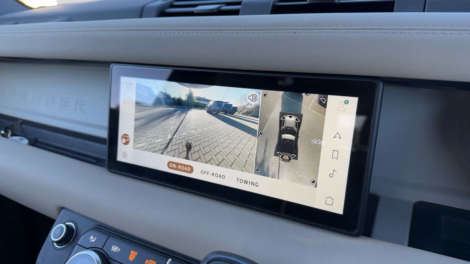 Used Land Rover Defender 2021 for sale - 76627756: Photo 12