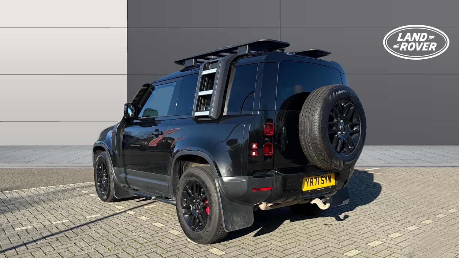 Used Land Rover Defender 2021 for sale - 76627756: Photo 2