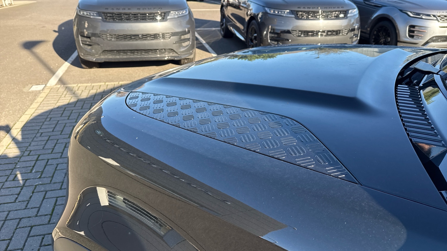 Used Land Rover Defender 2021 for sale - 76627756: Photo 25