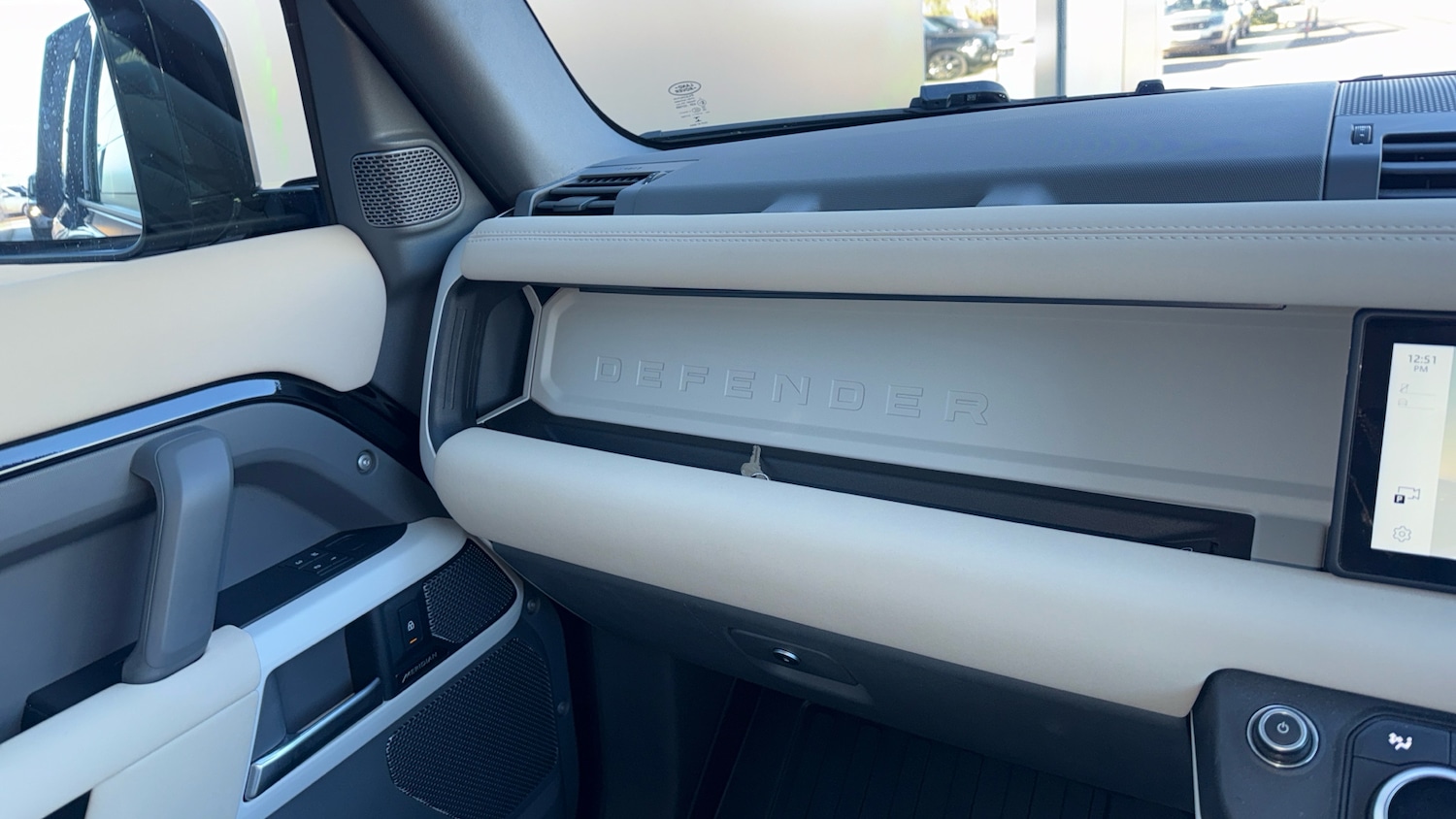 Used Land Rover Defender 2021 for sale - 76627756: Photo 26