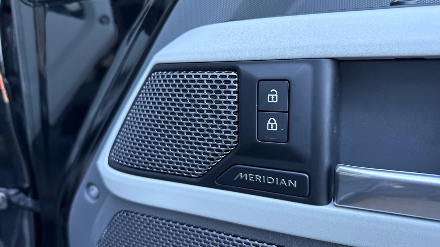 Used Land Rover Defender 2021 for sale - 76627756: Photo 30