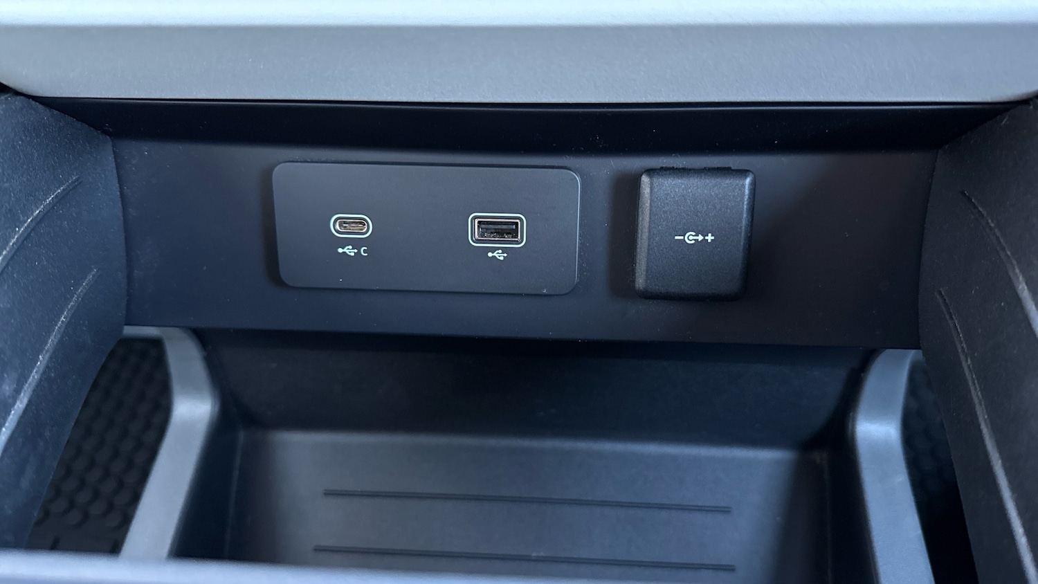 Used Land Rover Defender 2021 for sale - 76627756: Photo 33