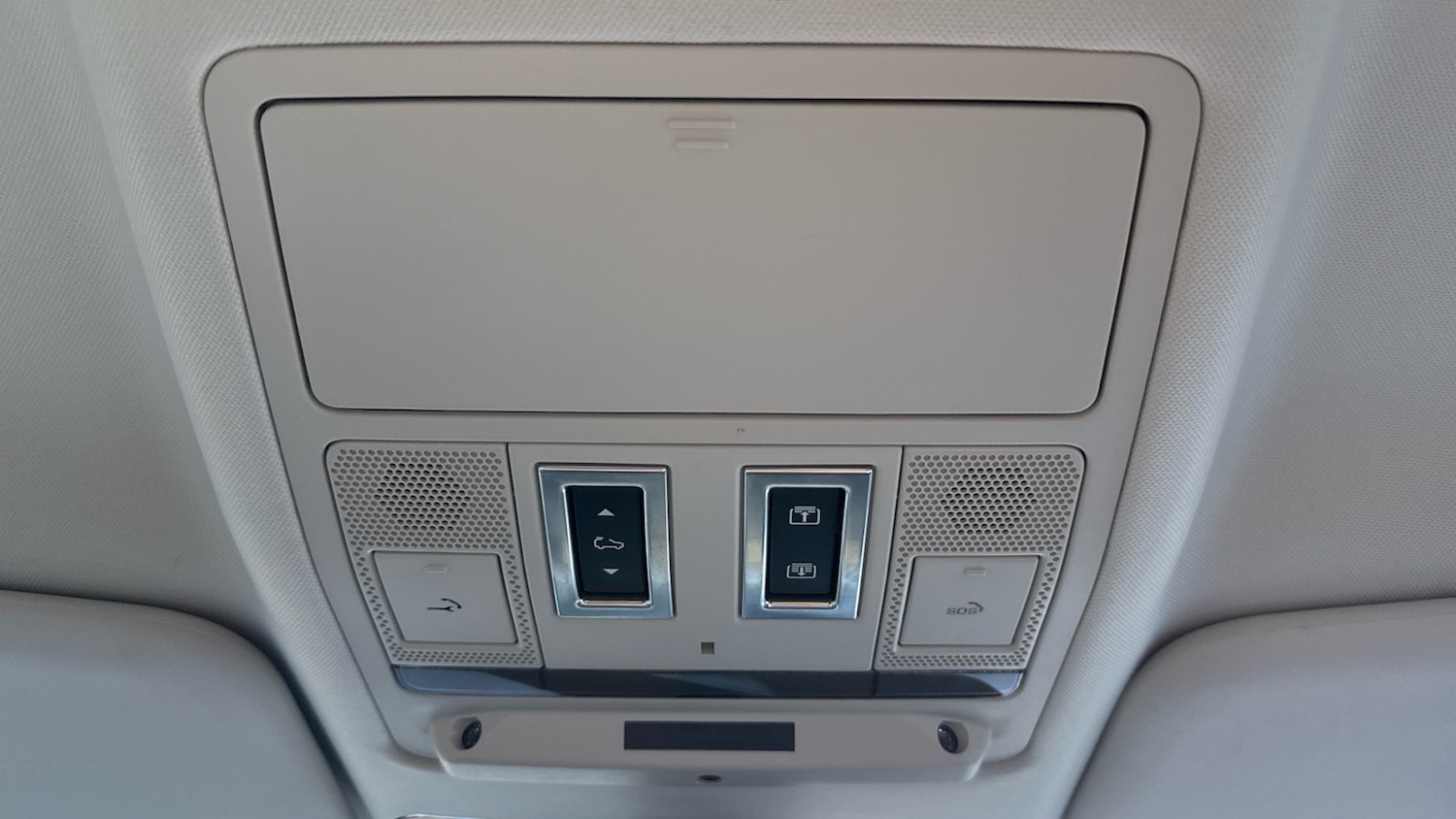 Used Land Rover Defender 2021 for sale - 76627756: Photo 34