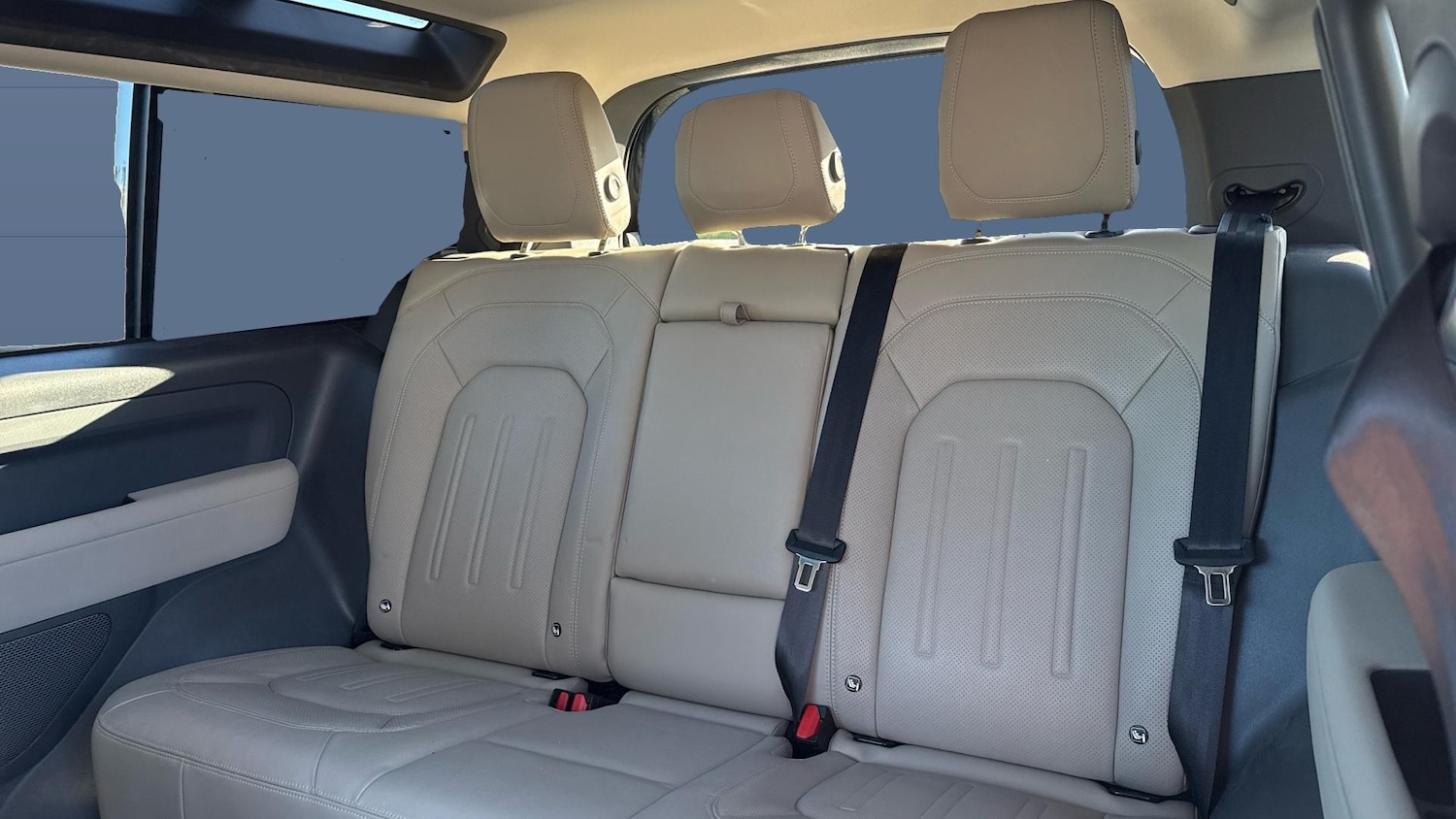 Used Land Rover Defender 2021 for sale - 76627756: Photo 4