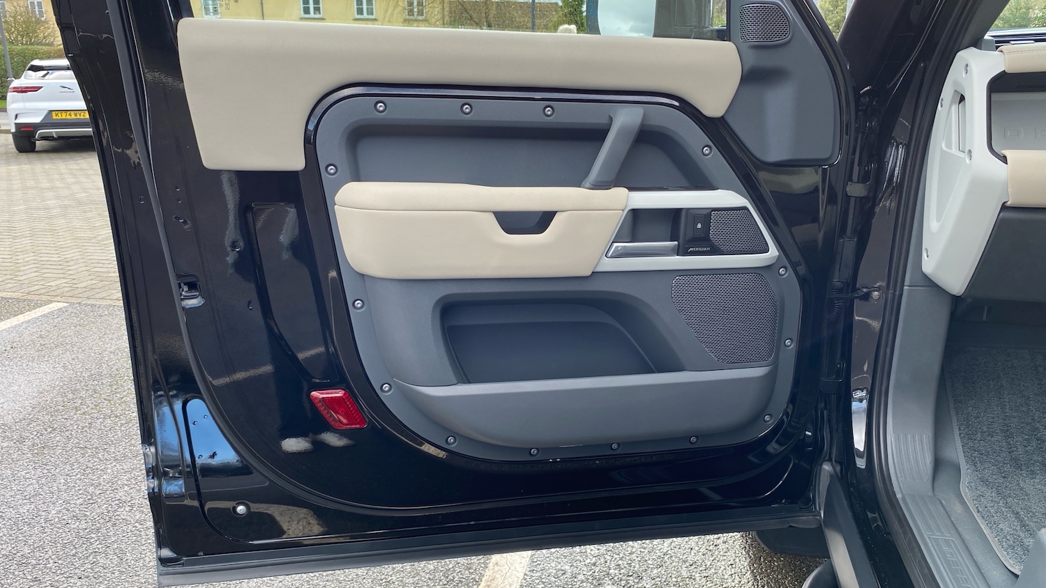 Used Land Rover Defender 2021 for sale - 76627756: Photo 58