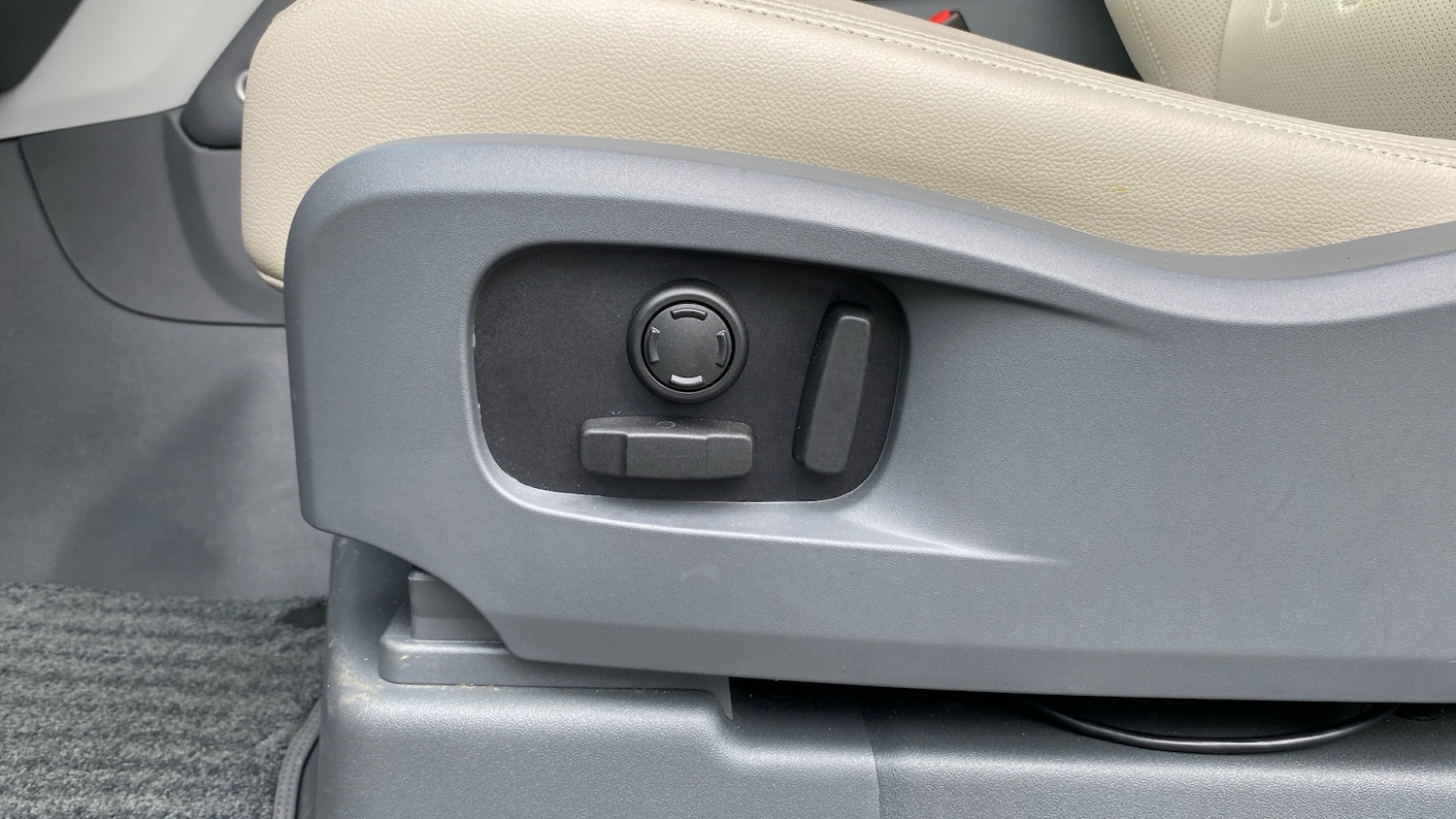 Used Land Rover Defender 2021 for sale - 76627756: Photo 59