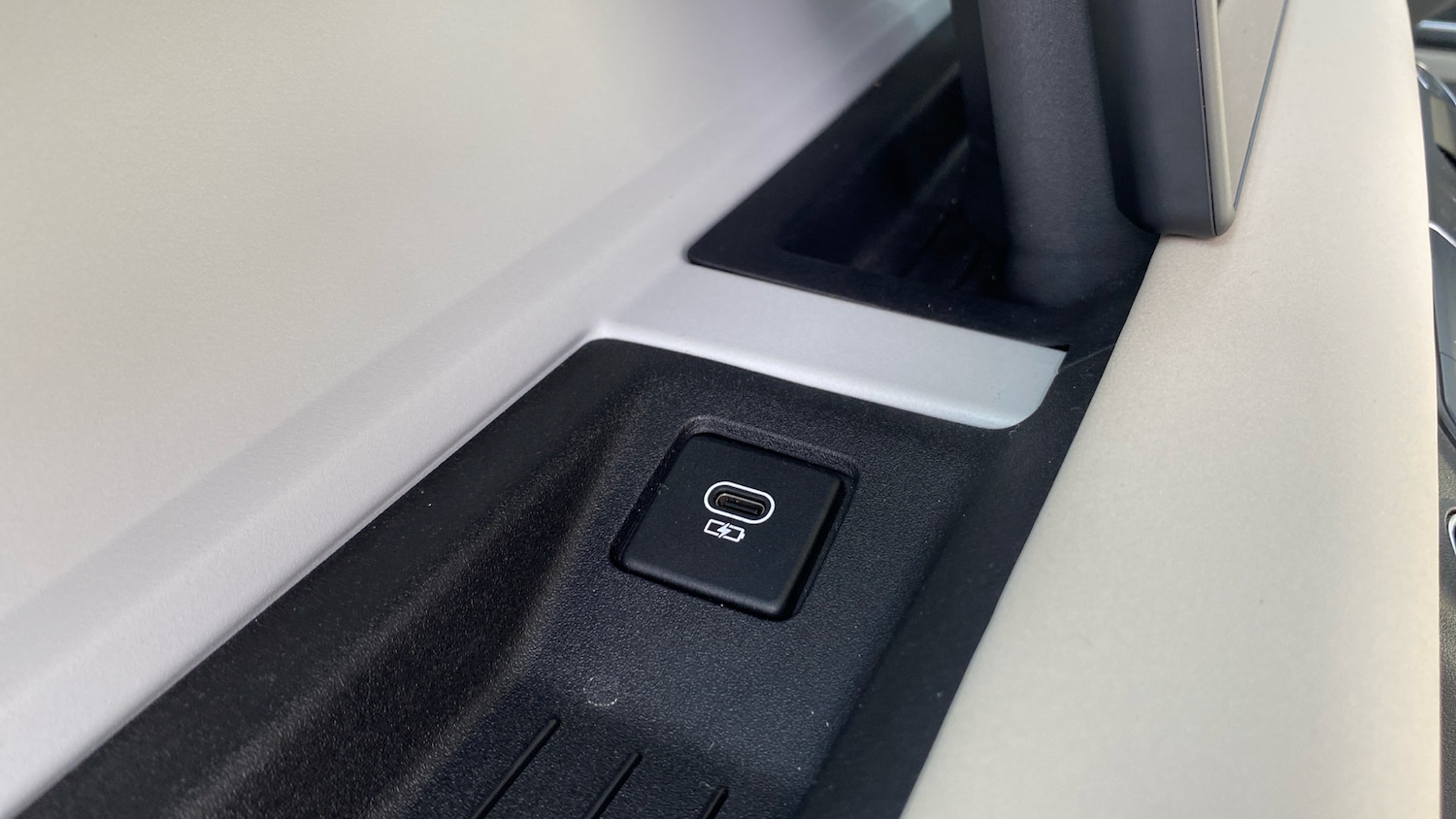 Used Land Rover Defender 2021 for sale - 76627756: Photo 63