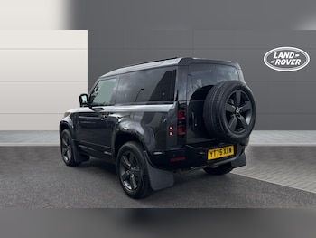 Used Land Rover Defender 2025 for sale - 79501044: Photo