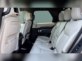Used Land Rover Discovery 2019 for sale - 79216454: Photo