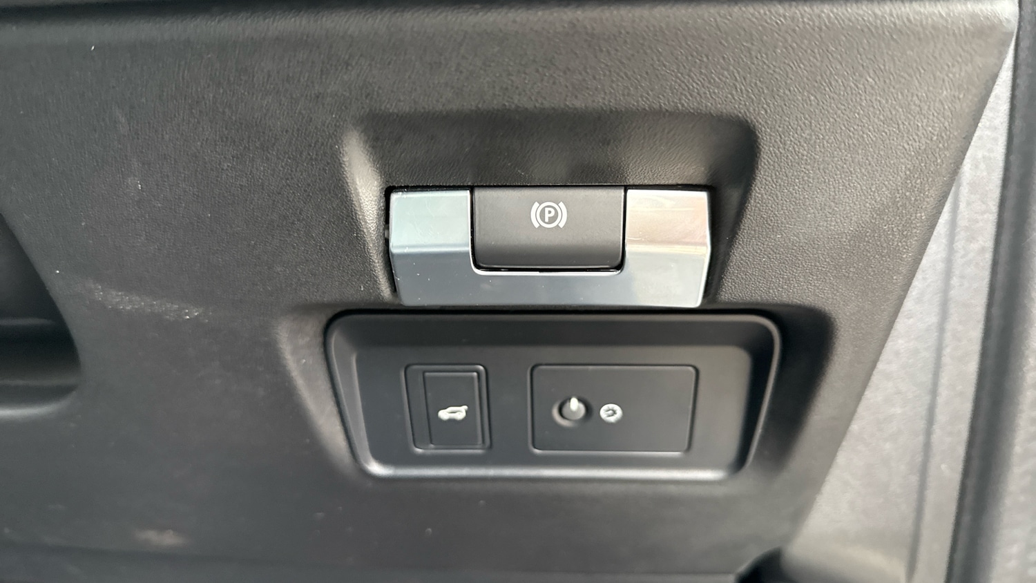 Used Land Rover Discovery Sport 2020 for sale - 76413219: Photo 31