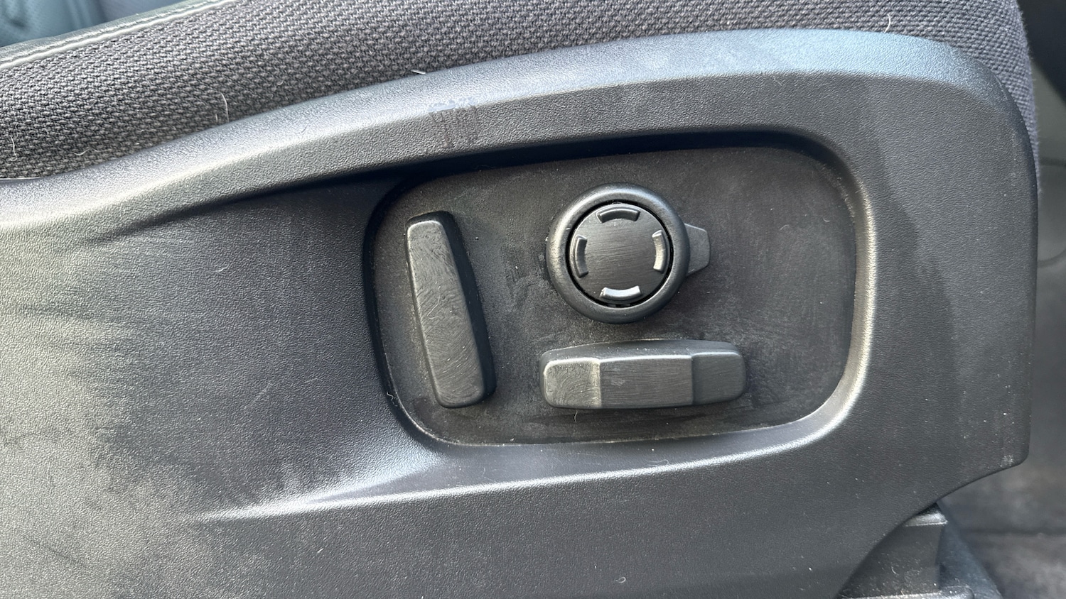 Used Land Rover Defender 2021 for sale - 76792867: Photo 31