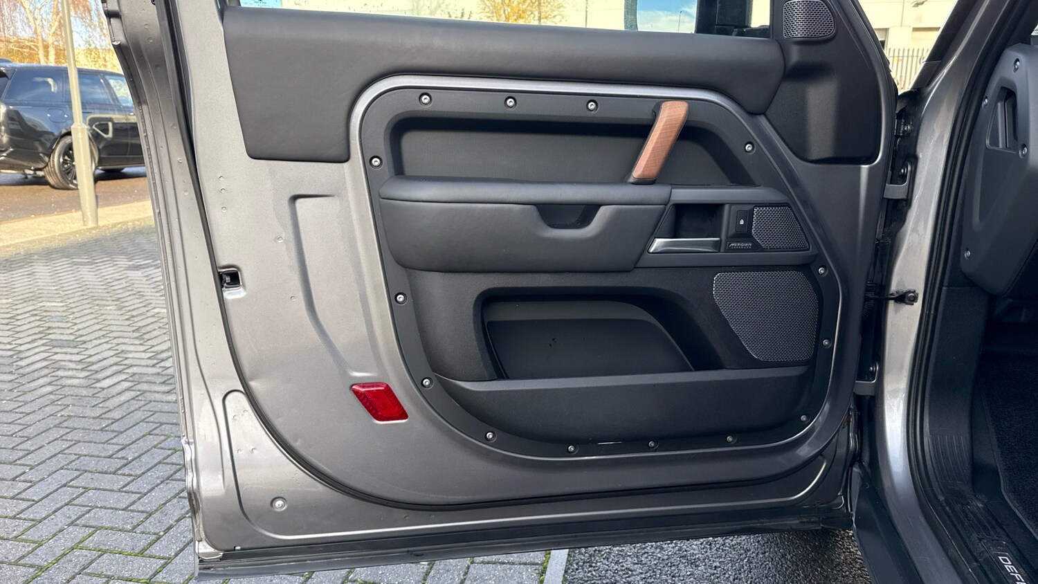 Used Land Rover Defender 2021 for sale - 76792867: Photo 45