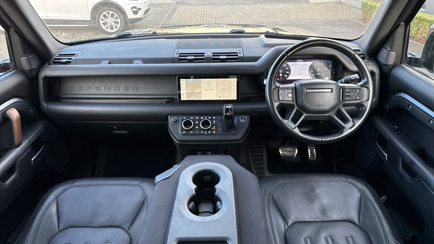 Used Land Rover Defender 2021 for sale - 76792867: Photo 9