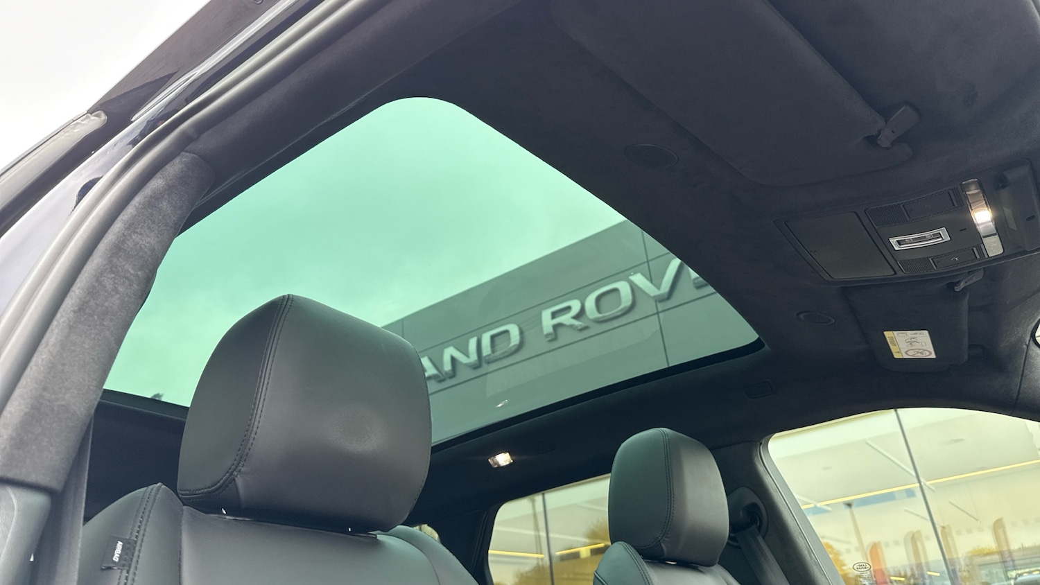 Used Land Rover Range Rover Evoque 2023 for sale - 76403159: Photo 21