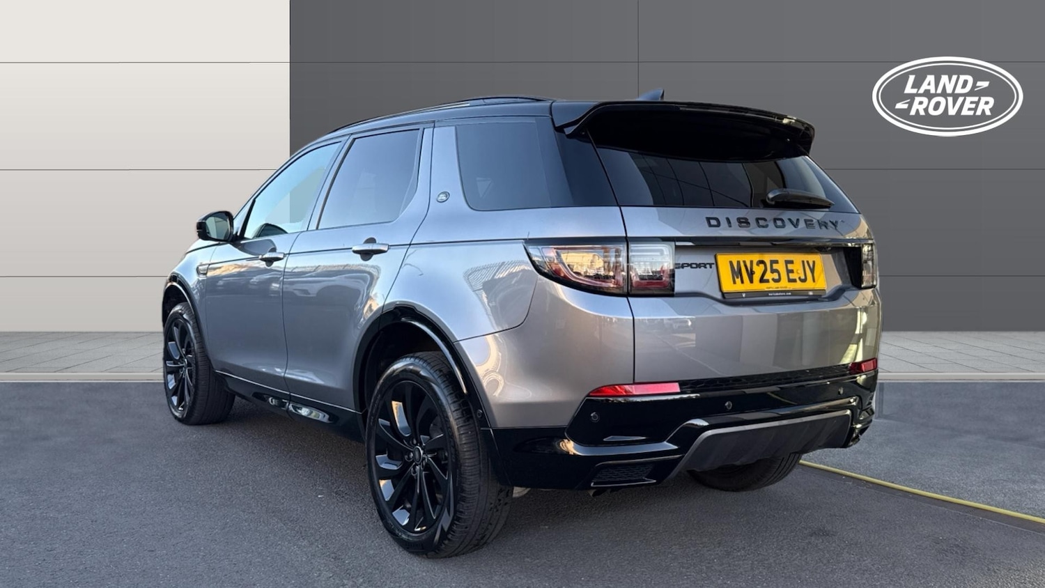 Used Land Rover Discovery Sport 2025 for sale - 76568361: Photo 2