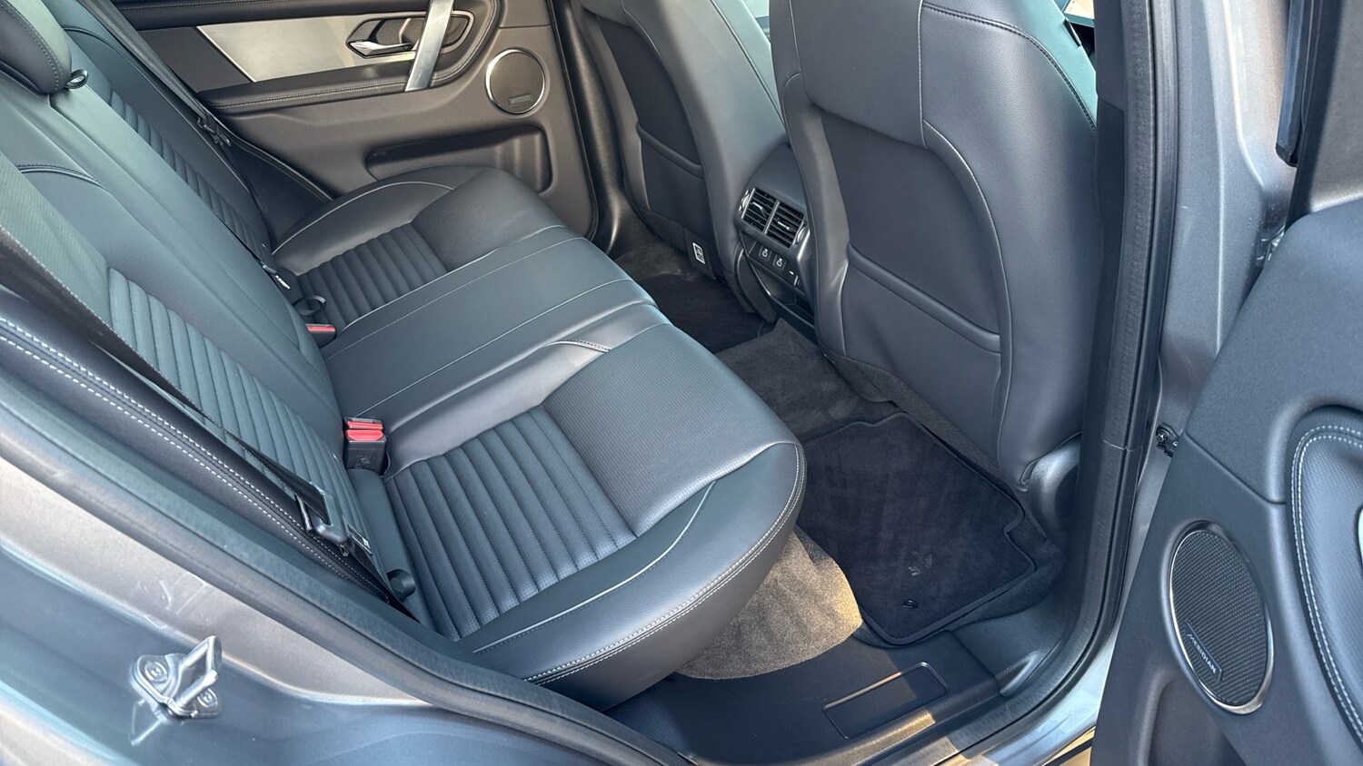 Used Land Rover Discovery Sport 2025 for sale - 76568361: Photo 38