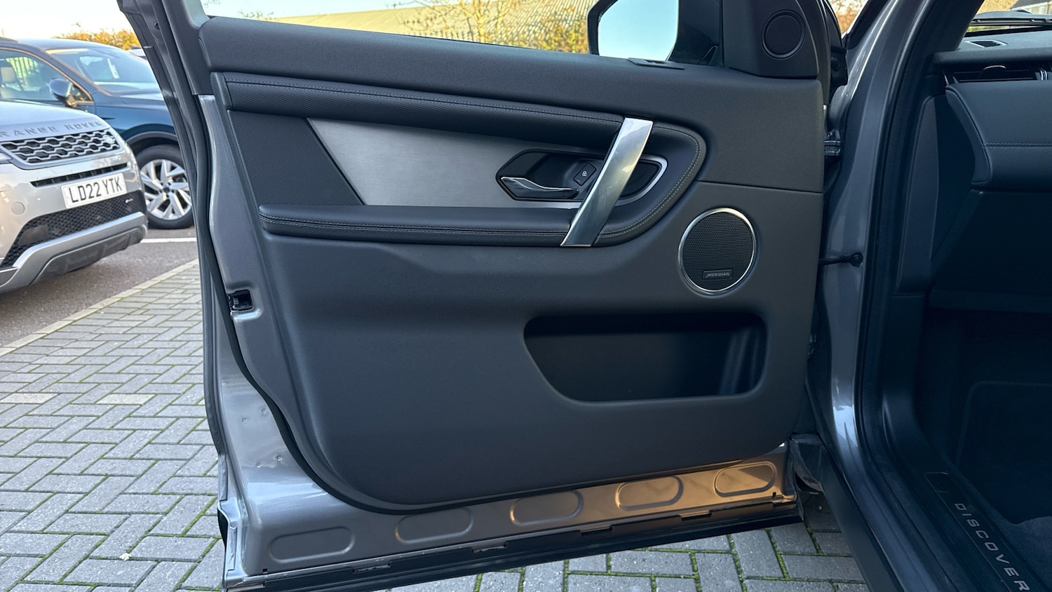 Used Land Rover Discovery Sport 2025 for sale - 76568361: Photo 44