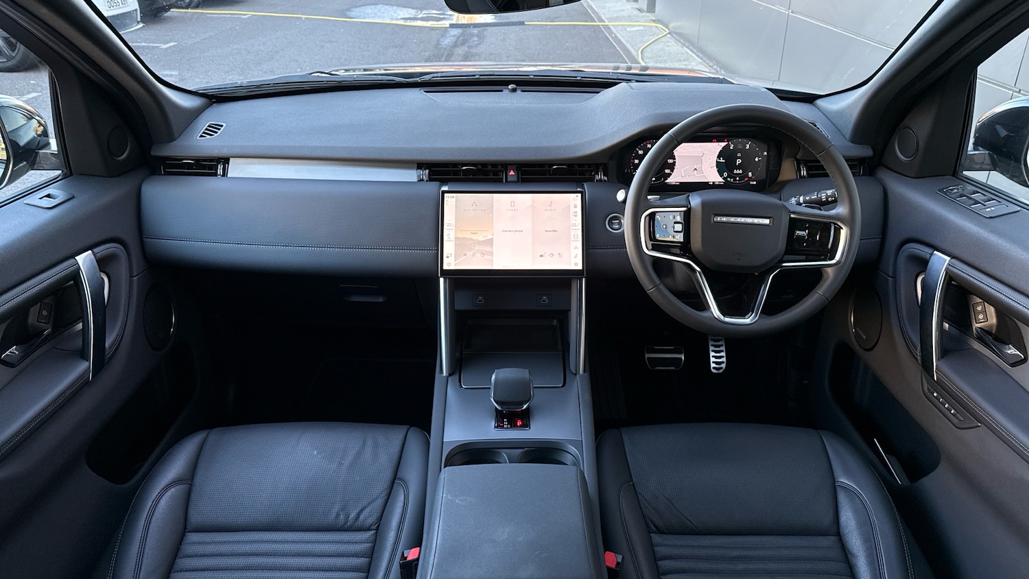 Used Land Rover Discovery Sport 2025 for sale - 76568361: Photo 9