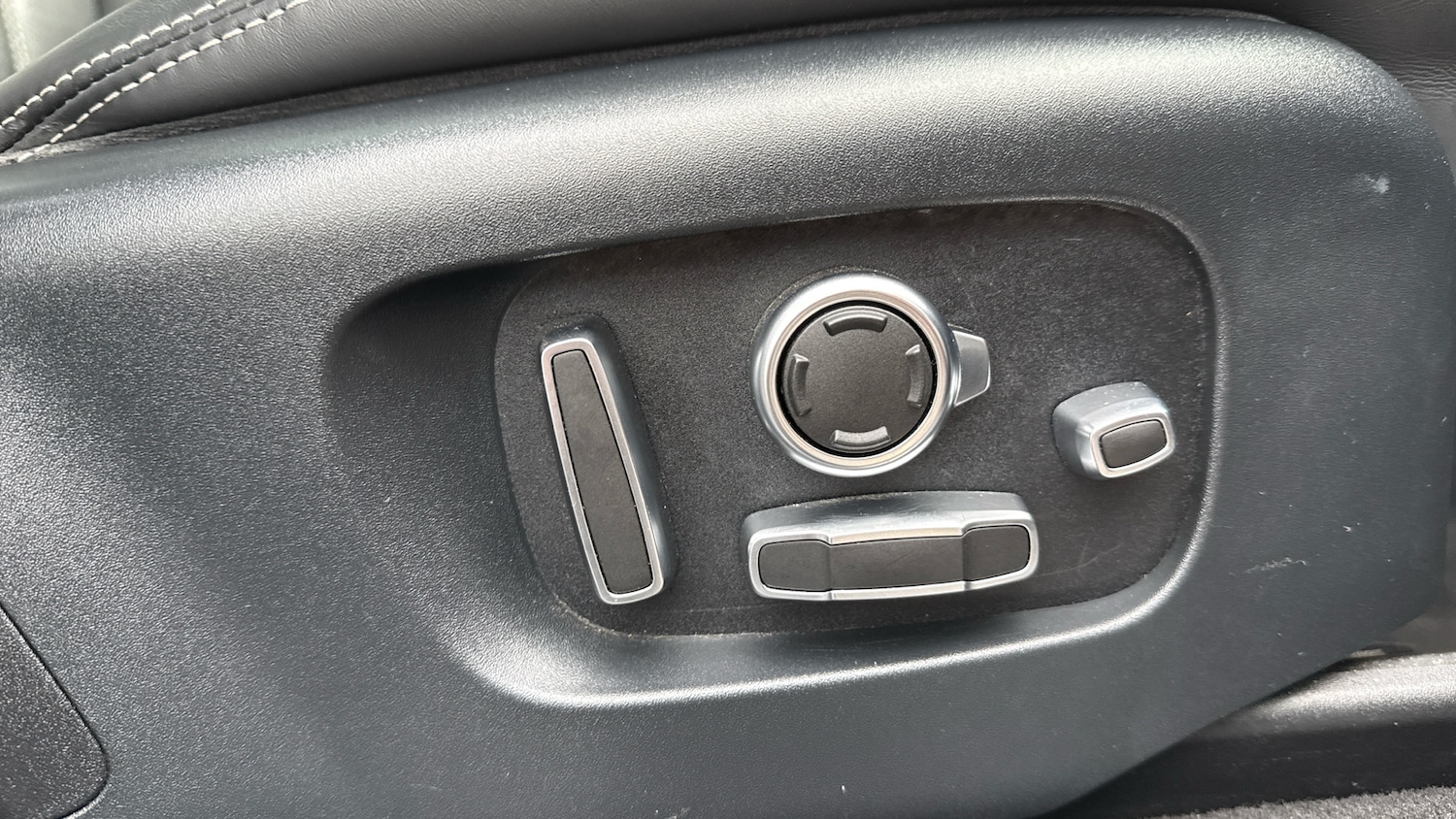 Used Land Rover Range Rover Velar 2019 for sale - 76554874: Photo 30