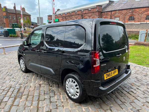 Used Vauxhall Combo 2019 for sale - 67807520: Photo 3