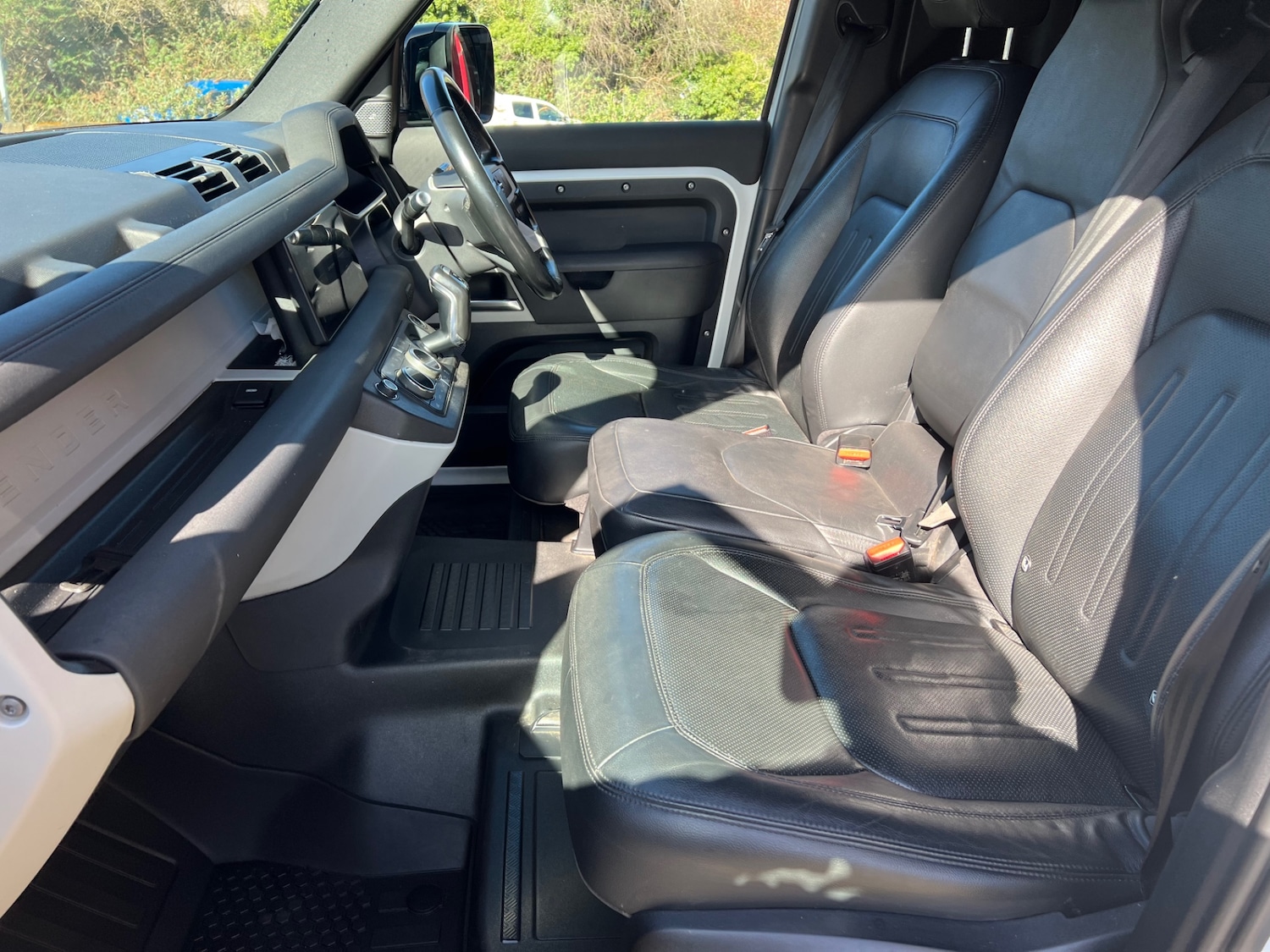 Used Land Rover Defender 2021 for sale - 77930949: Photo 15