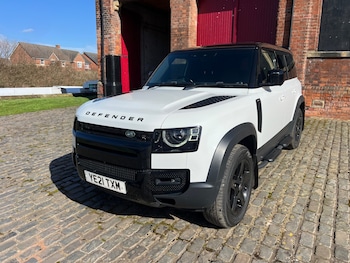 Used Land Rover Defender 2021 for sale - 77930949: Photo